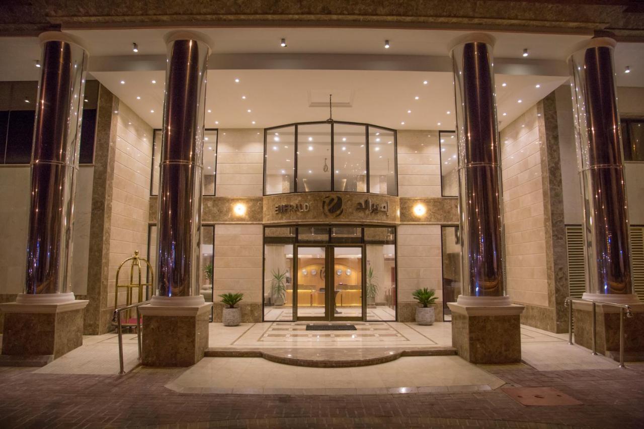 Hotel Emerald